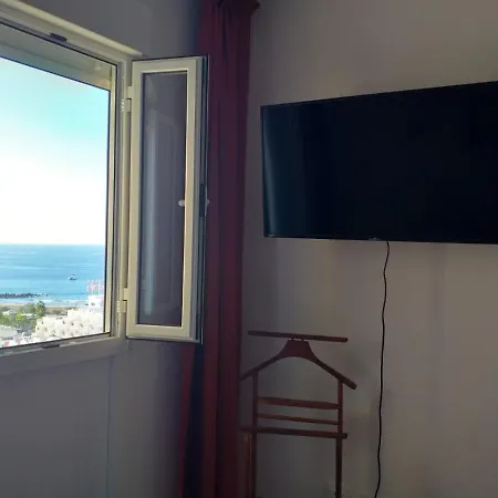 Daire Las Americas, Best Ocean View & Wifi Free Playa de las Américas